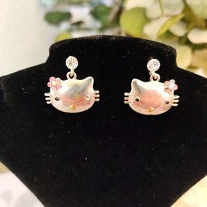 🌹4item/$20 Hello kitty earrings